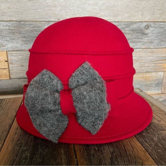 Red Felt 100% Wool Ribbed Cloche Hat Galliano Sorbatti Made in Italy - Picture 1 of 5
